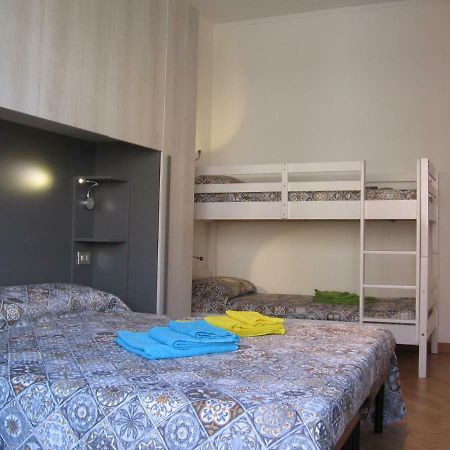 M1 Pasteur Holiday Home Мілан Екстер'єр фото